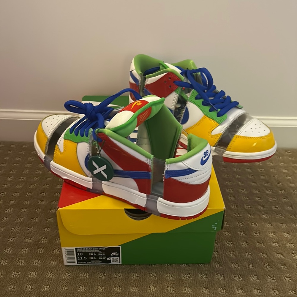 NIKE SB DUNK LOW SANDY BODECKER